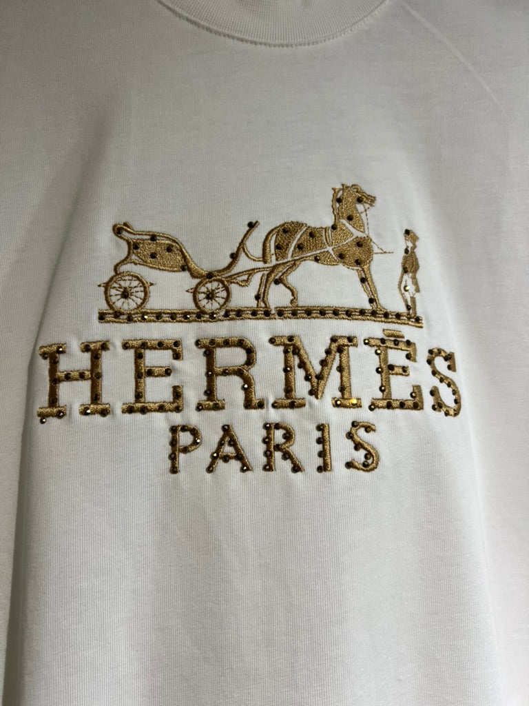 Playera Hermès Paris Blanca con Bordado Dorado