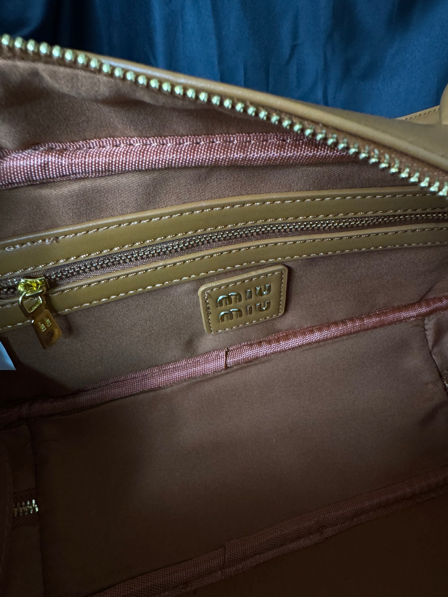 Miu Miu Beau Café