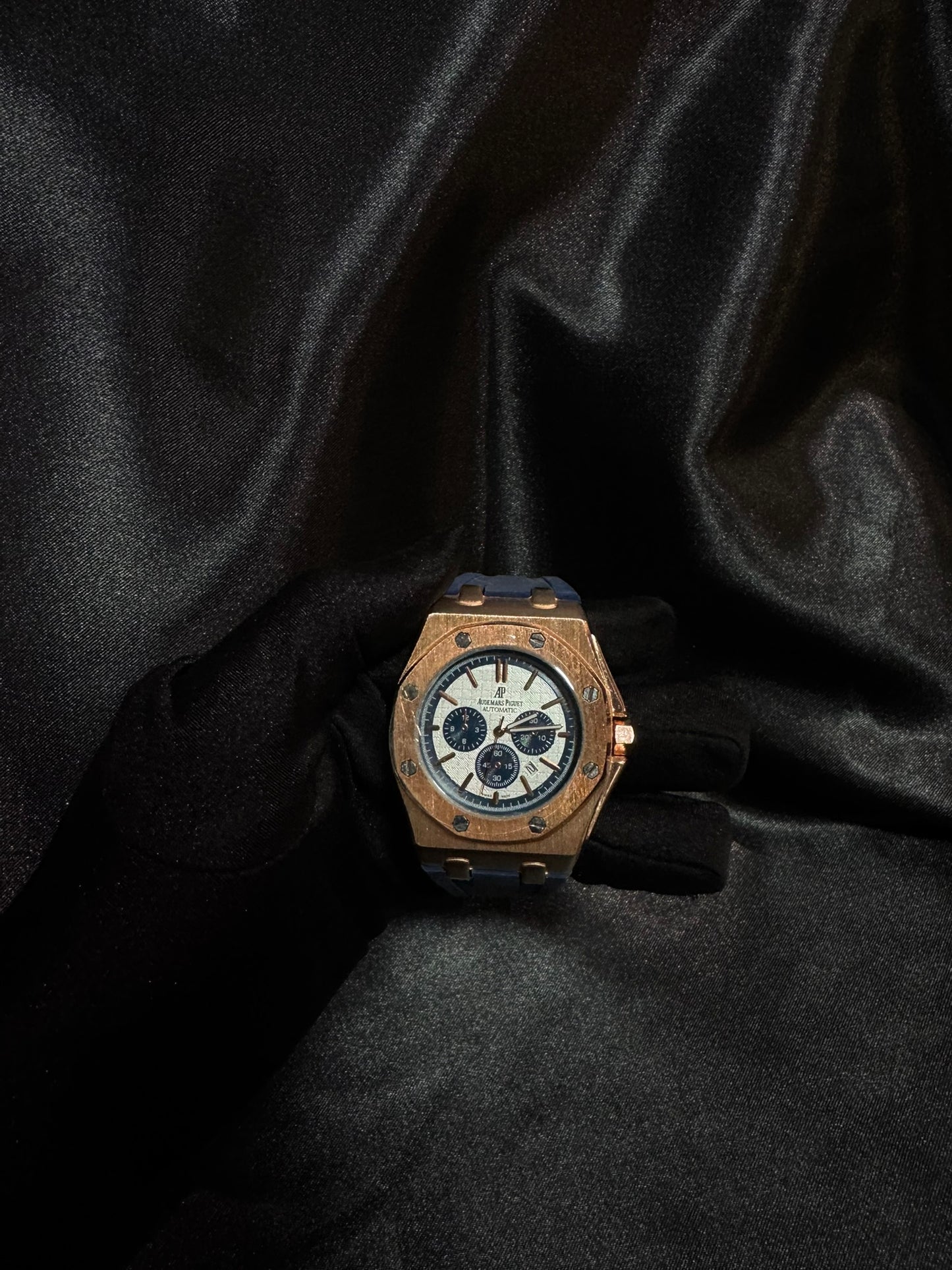 Reloj AP Caucho Azúl con Dorado