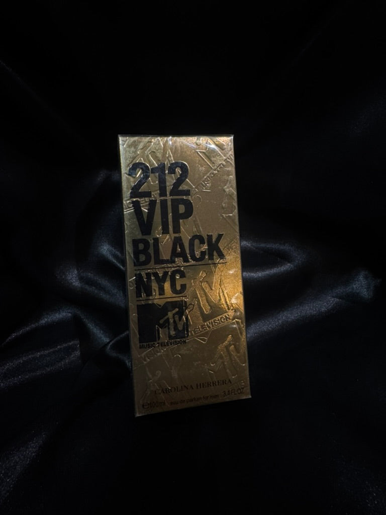 Carolina Herrera 212 VIP Black NYC MTV
