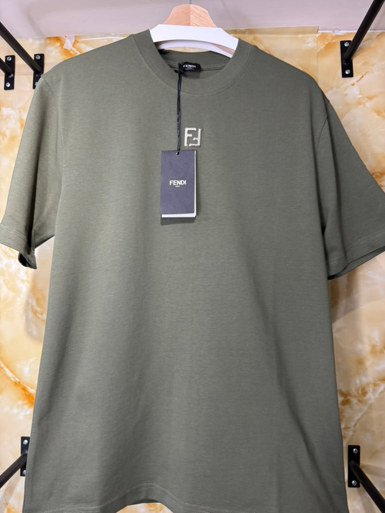 Fendi “Logo Metálico”