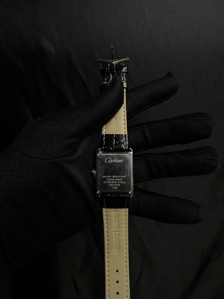 Reloj Cartier Tank Negro con Pedrería