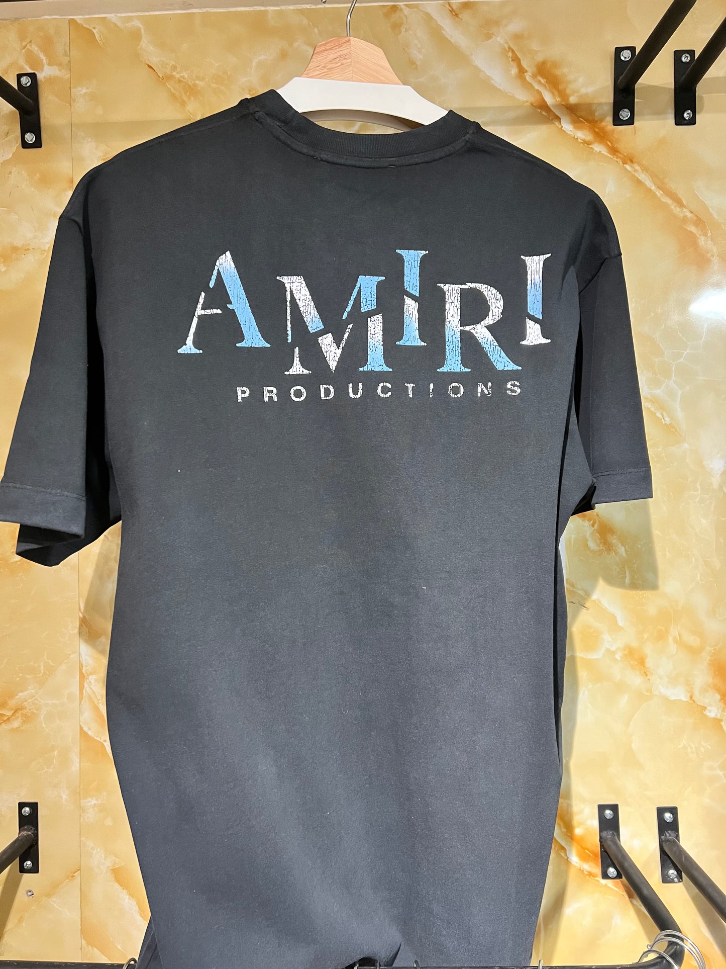 Playera Amiri Negra Diseño Cinematográfi