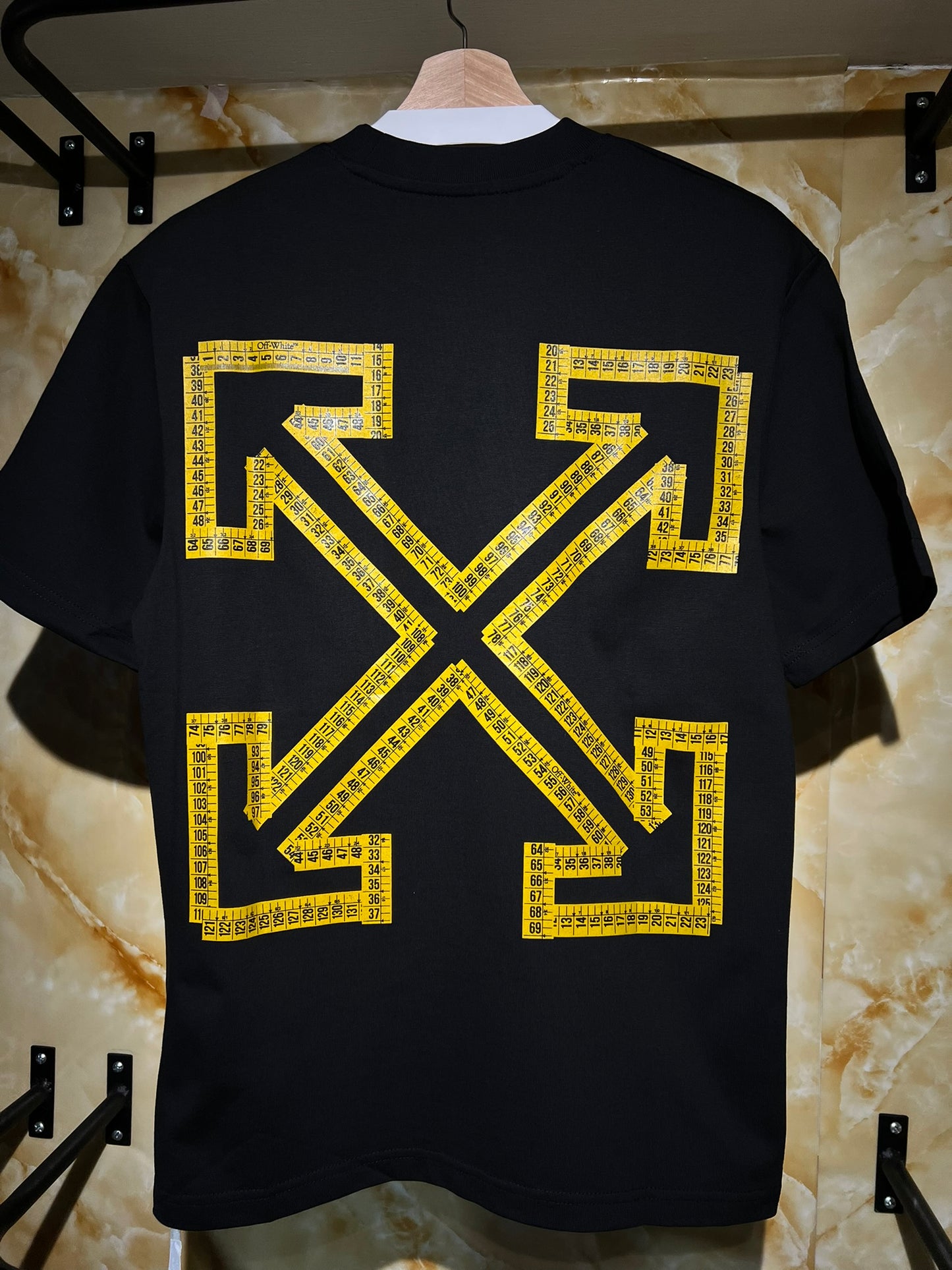 Off-White Measuring Tape Tee Negra