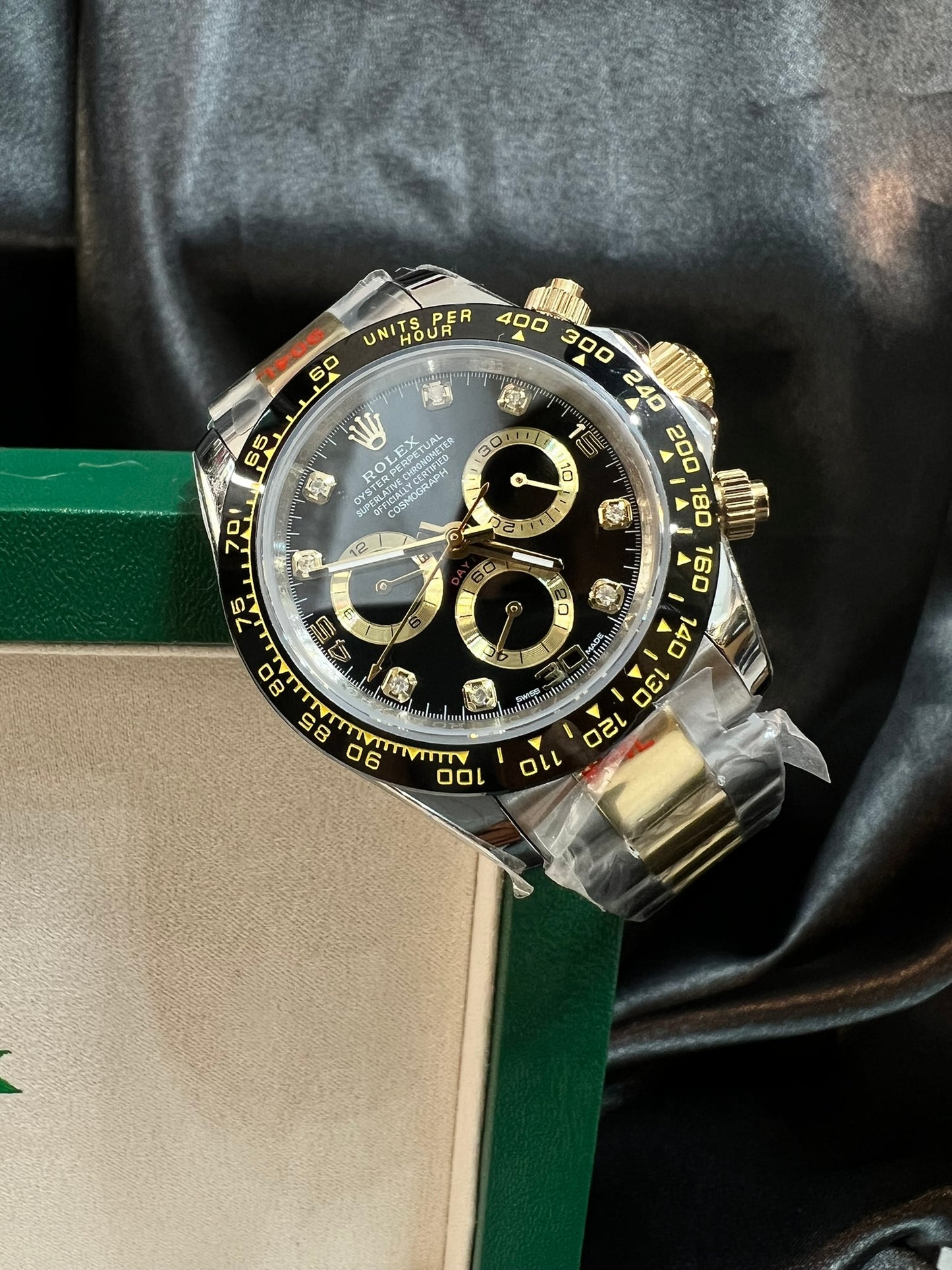Rolex Daytona Two Tone Caratula Negra Piedras