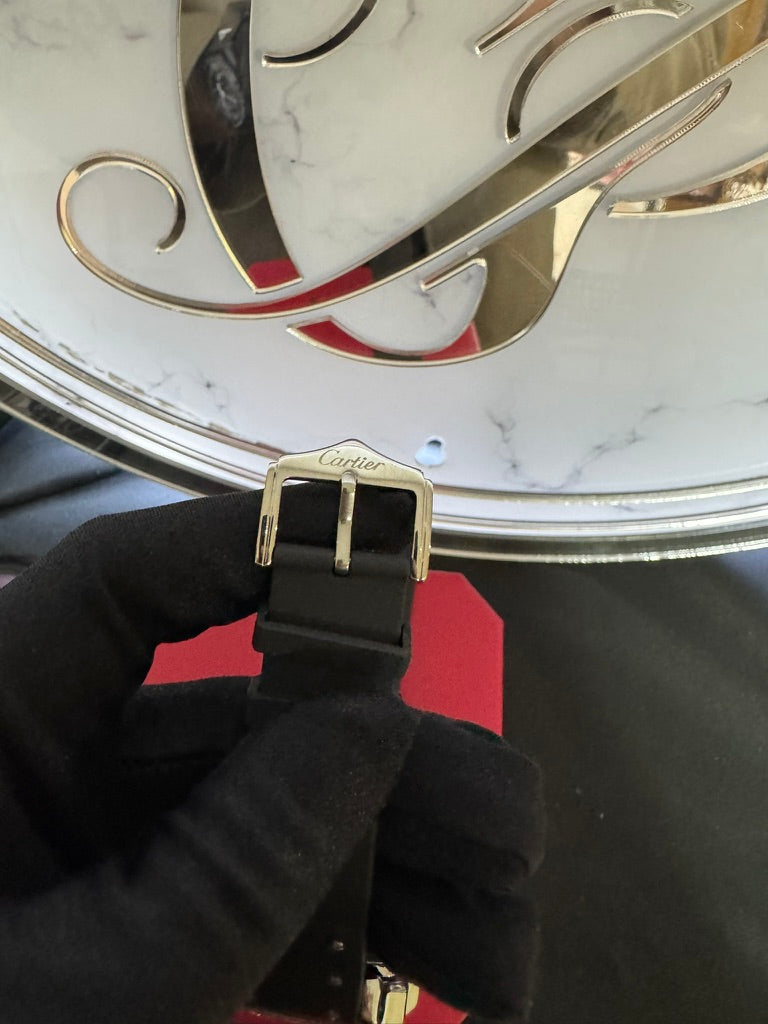 Reloj Cartier Santos Caucho Carátula Negra con Piedras
