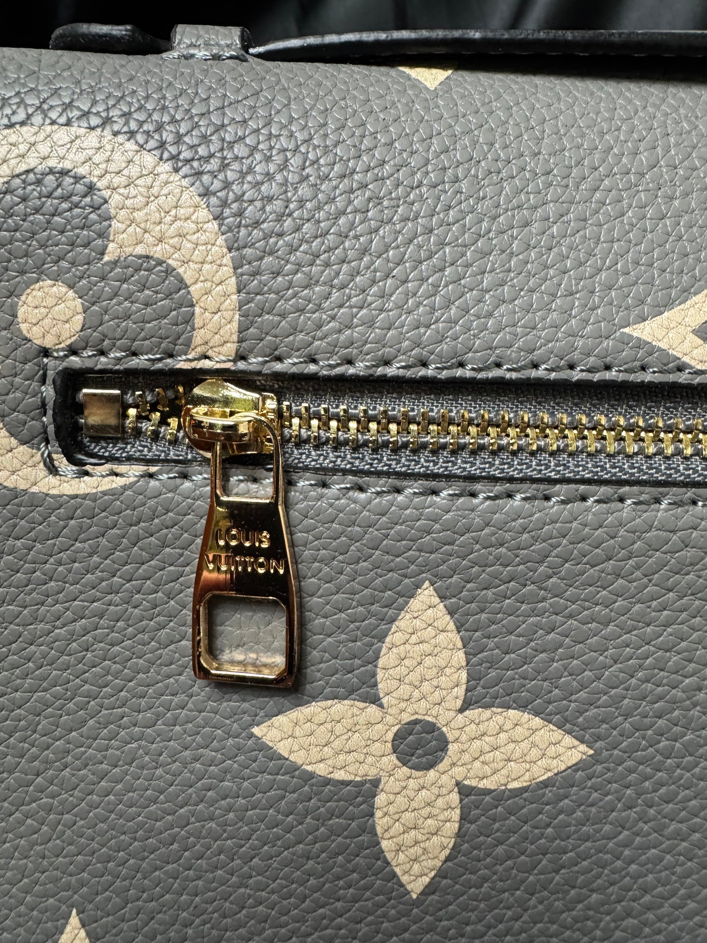 Louis Vuitton Metis Turtle Dove Azul