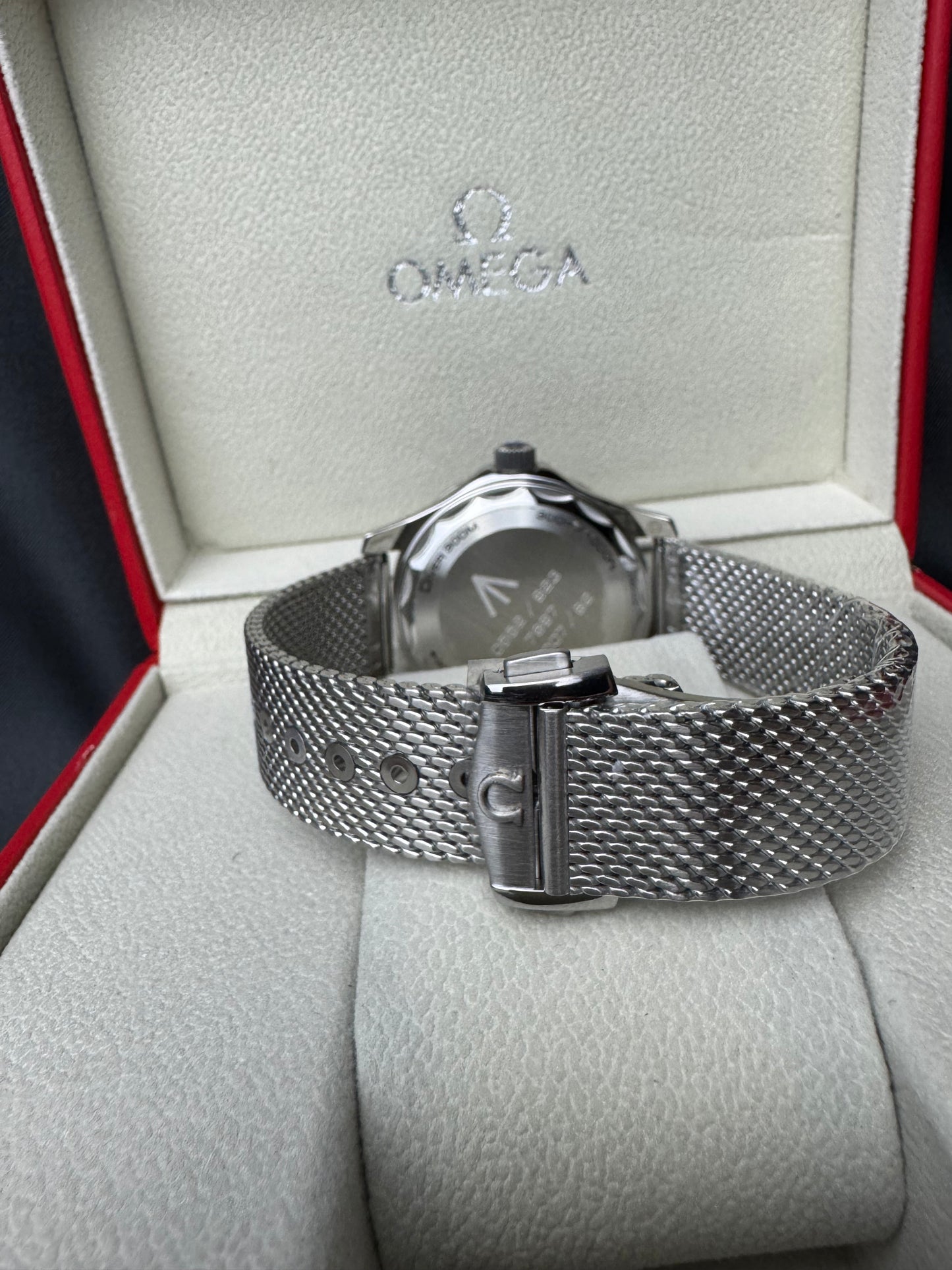 Omega Seamaster Diver 300M “007 Edition”