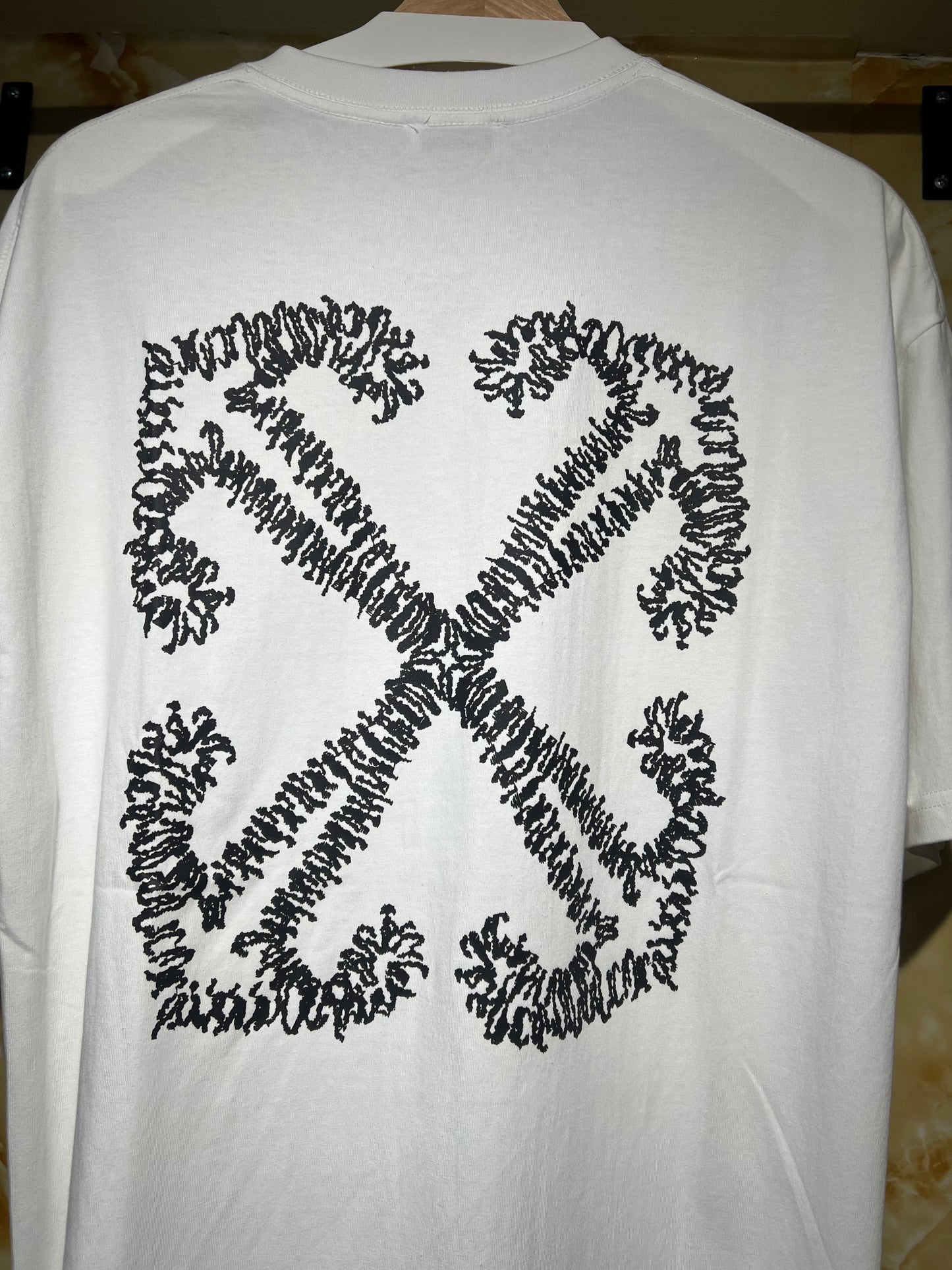 Off White Caravaggio Arrow