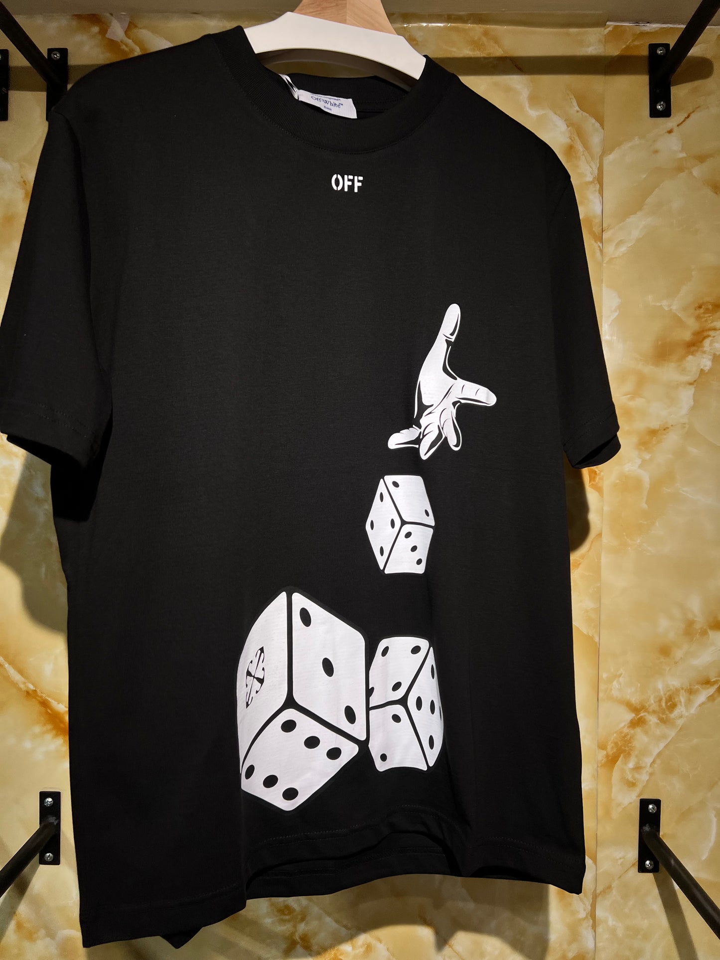 Off-White Dice Hand Tee Negra