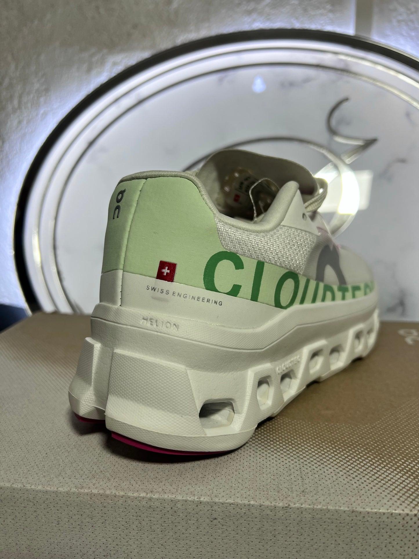 On Cloud Monster Blanco Rosa