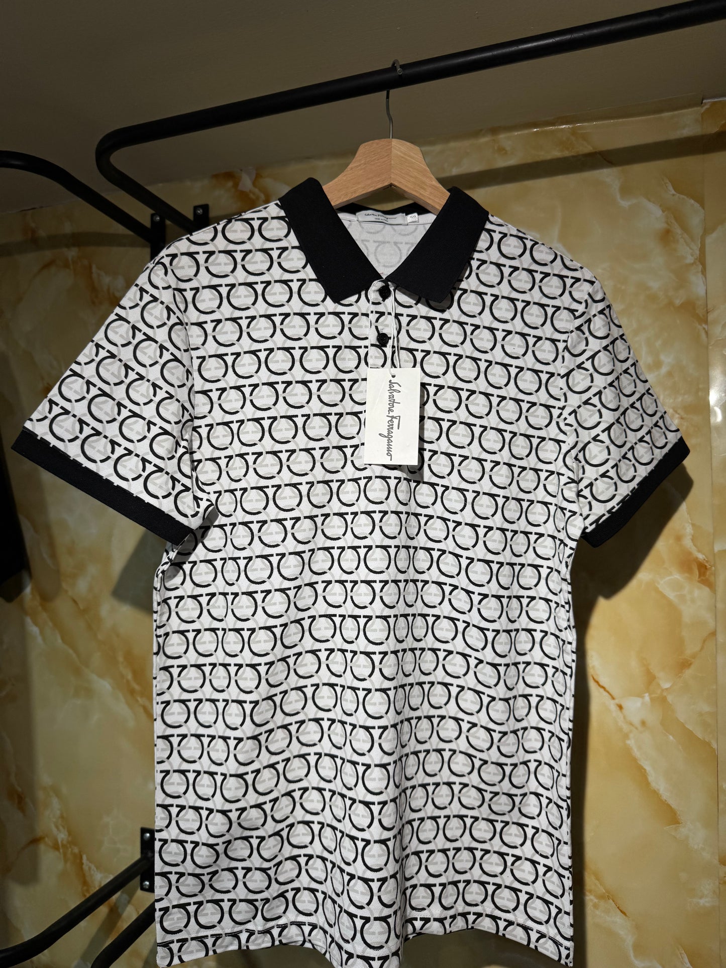 Ferragamo Playera Polo Blanco Logos