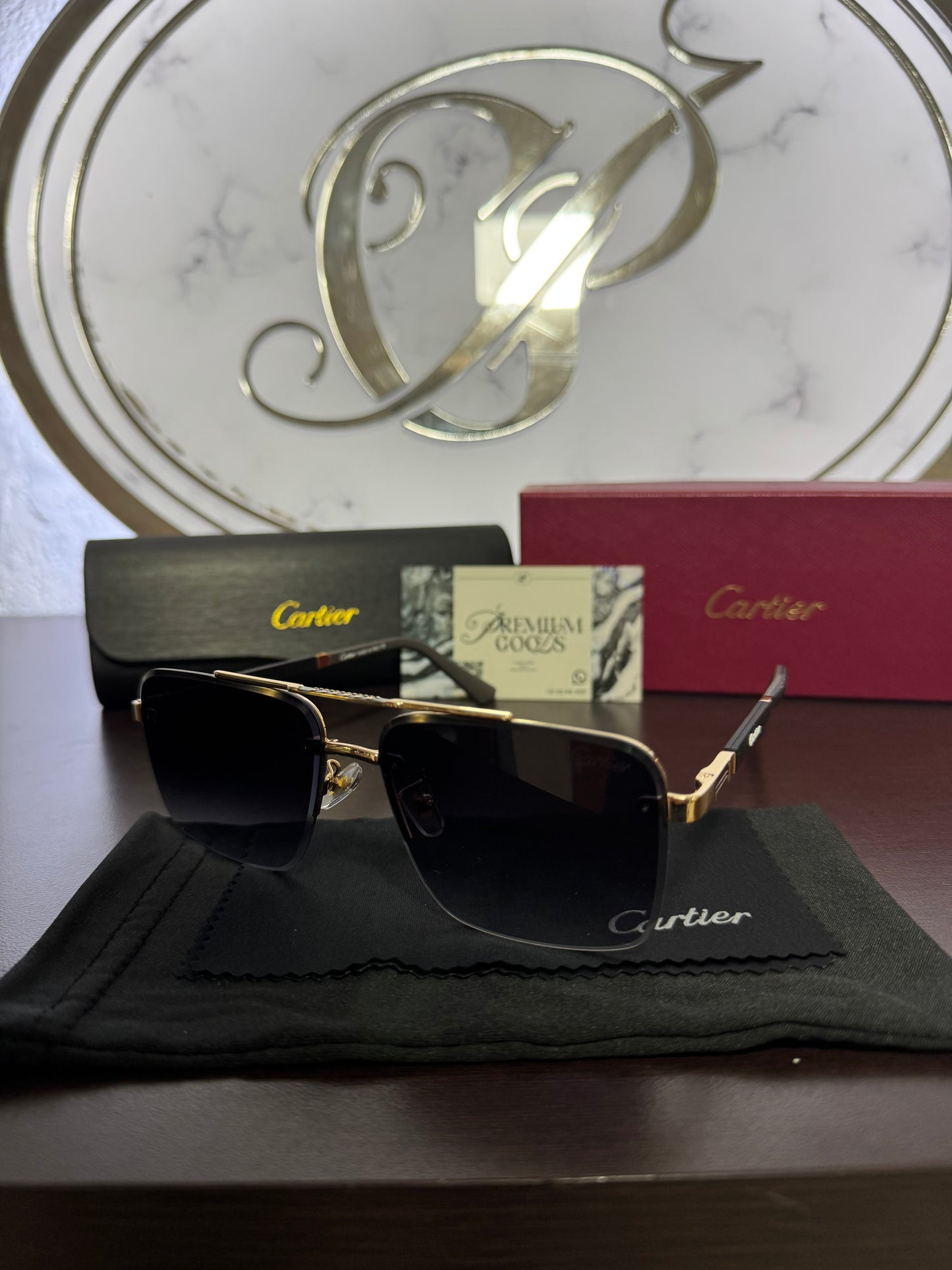 Lentes Cartier Cuadrados Negros Con Dorado