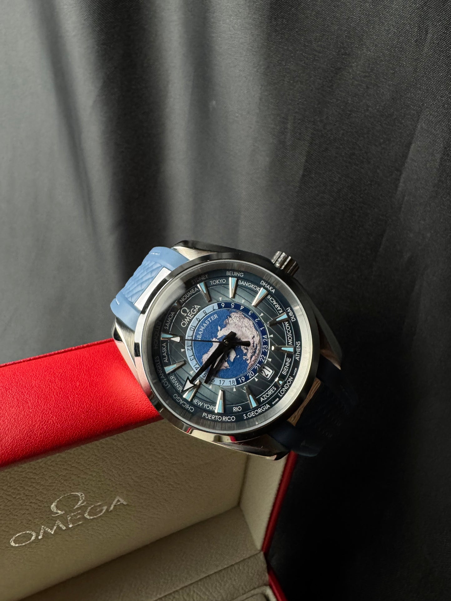 Omega Seamaster Aqua Terra Worldtimer Blue