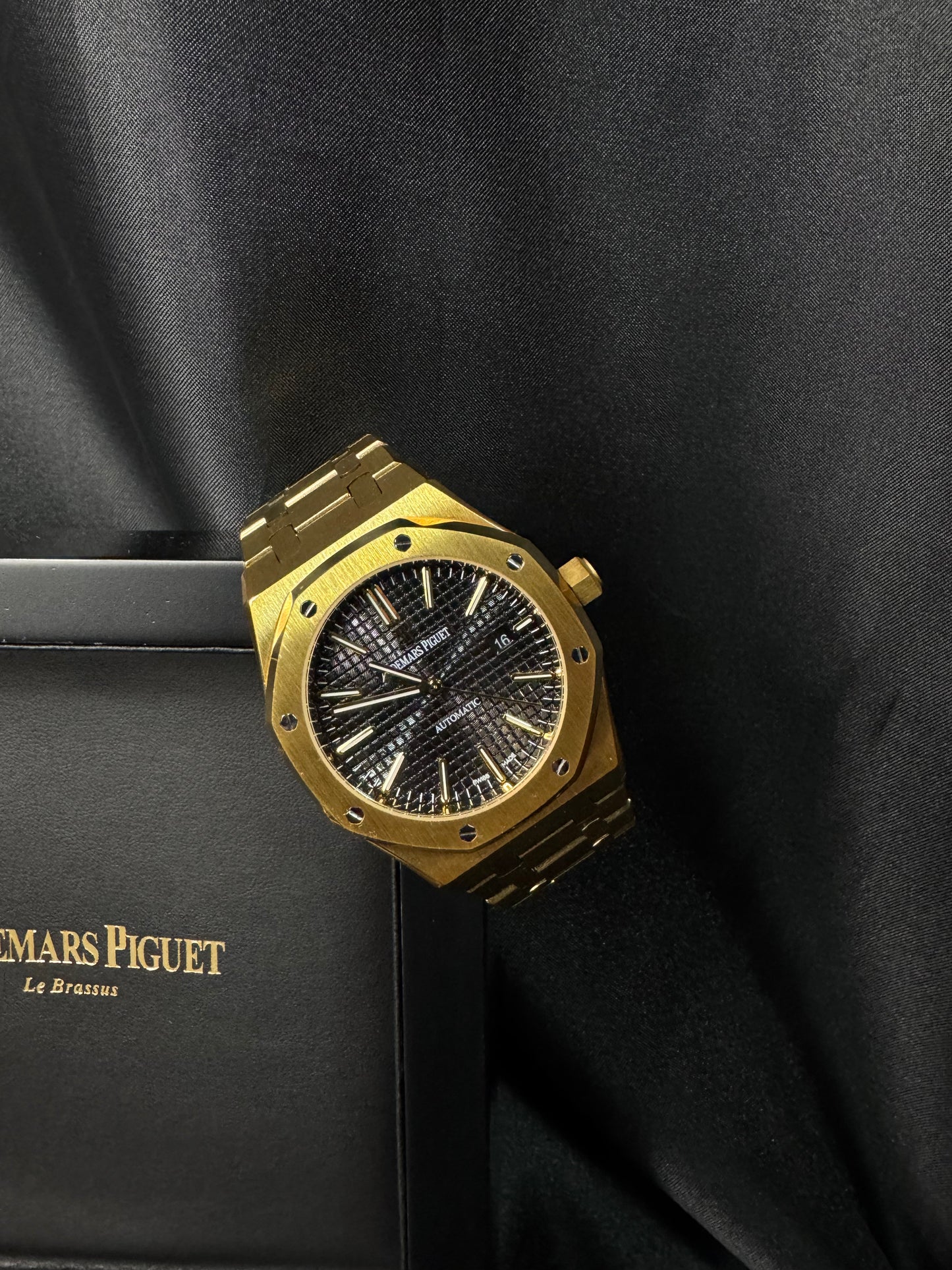 AP Royal Oak “Gold Finish”