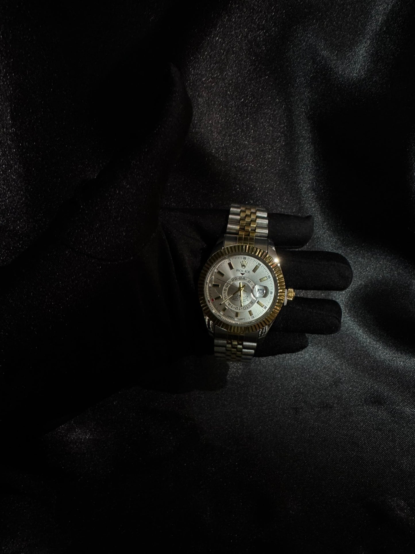 Reloj Rolex Skydweller Dos Tonos Cara Plateada