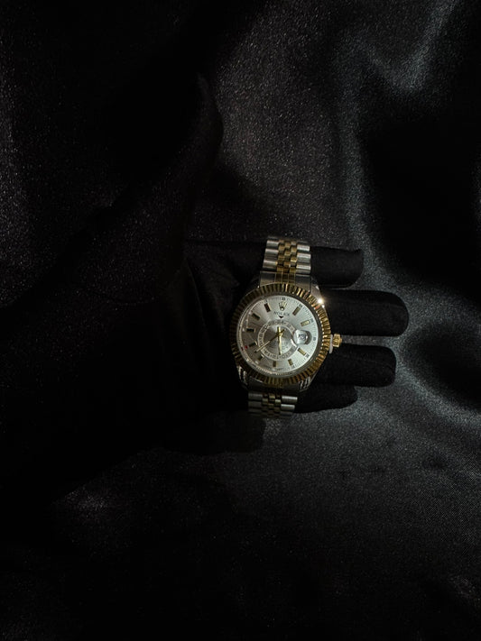 Reloj Rolex Skydweller Dos Tonos Cara Plateada