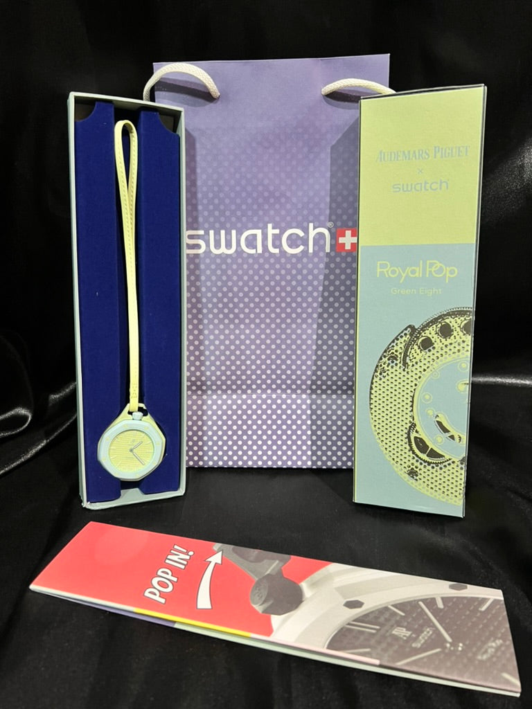Swatch Royal Pop Blaue Acht