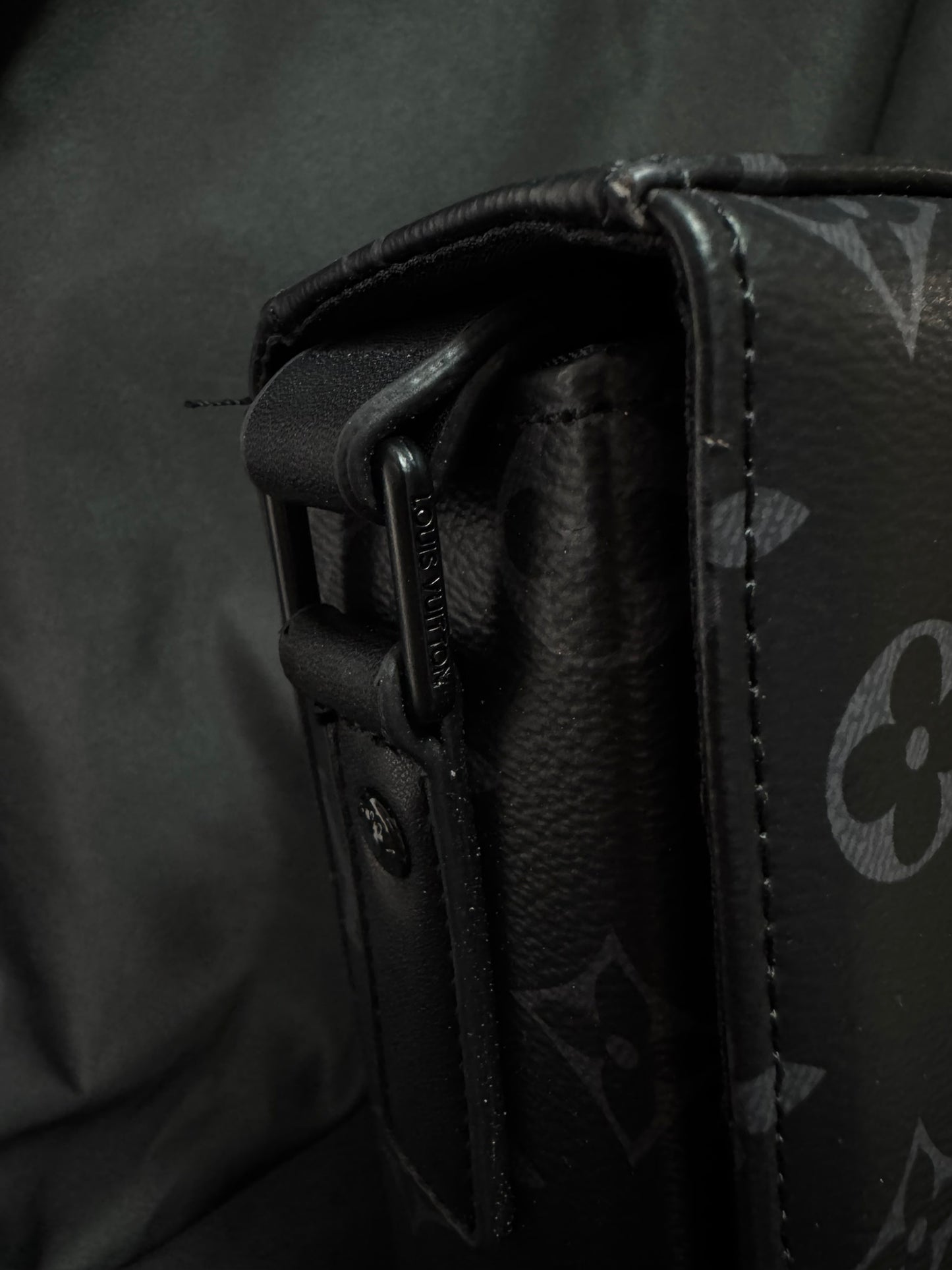 Louis Vuitton Pochette Trunk – Monogram Eclipse (Black/Grey)