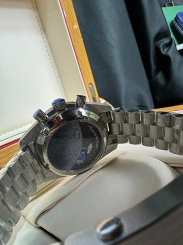 Omega Speedmaster "Snoopy"