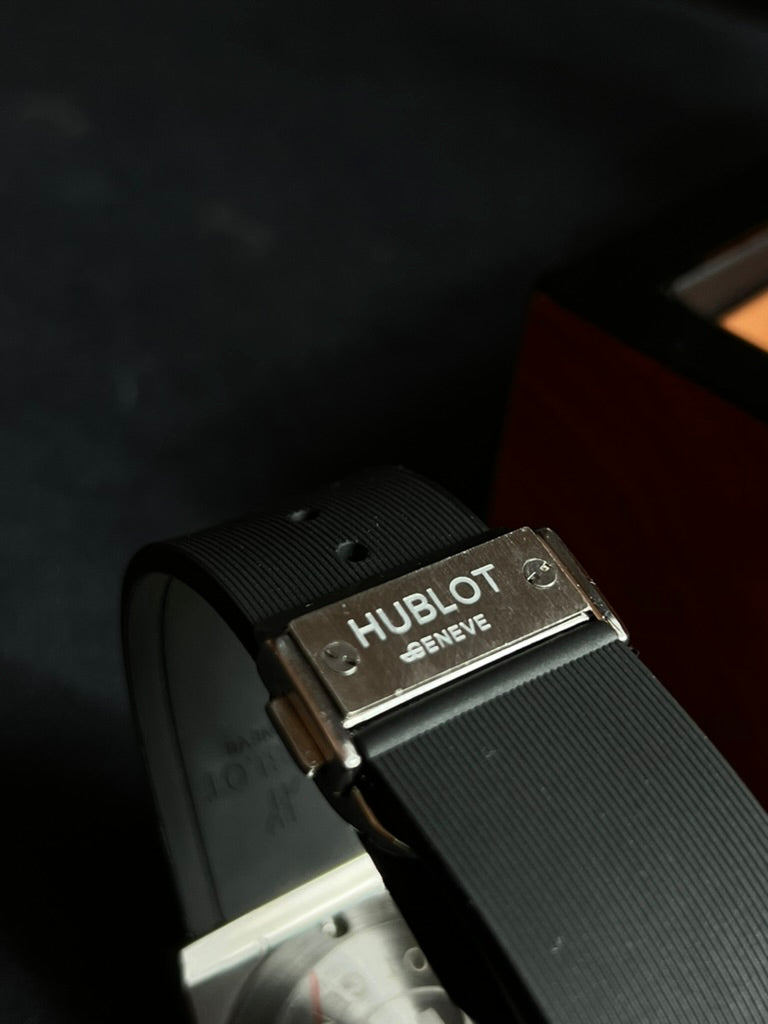Hublot Classic Fussion Chrono Caucho