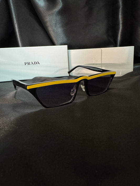 Lentes Prada Negro con detalle Amarillo