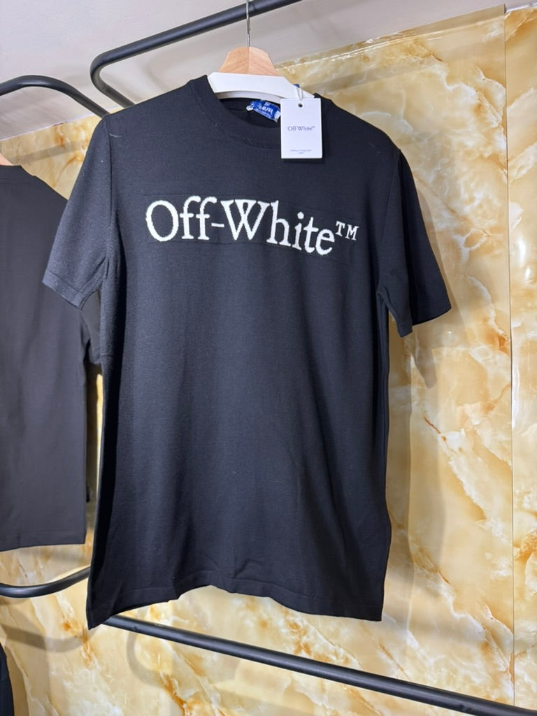 Off-White  “Logo Classic”