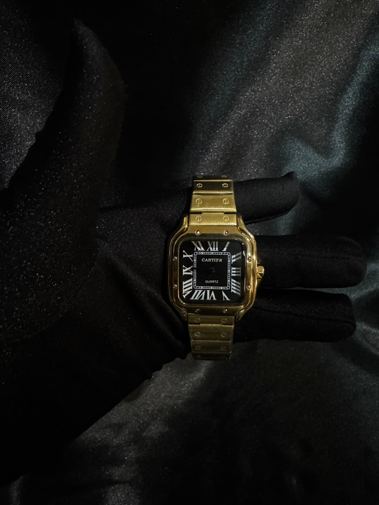 Reloj Cartier Santos Dorado con Negro
