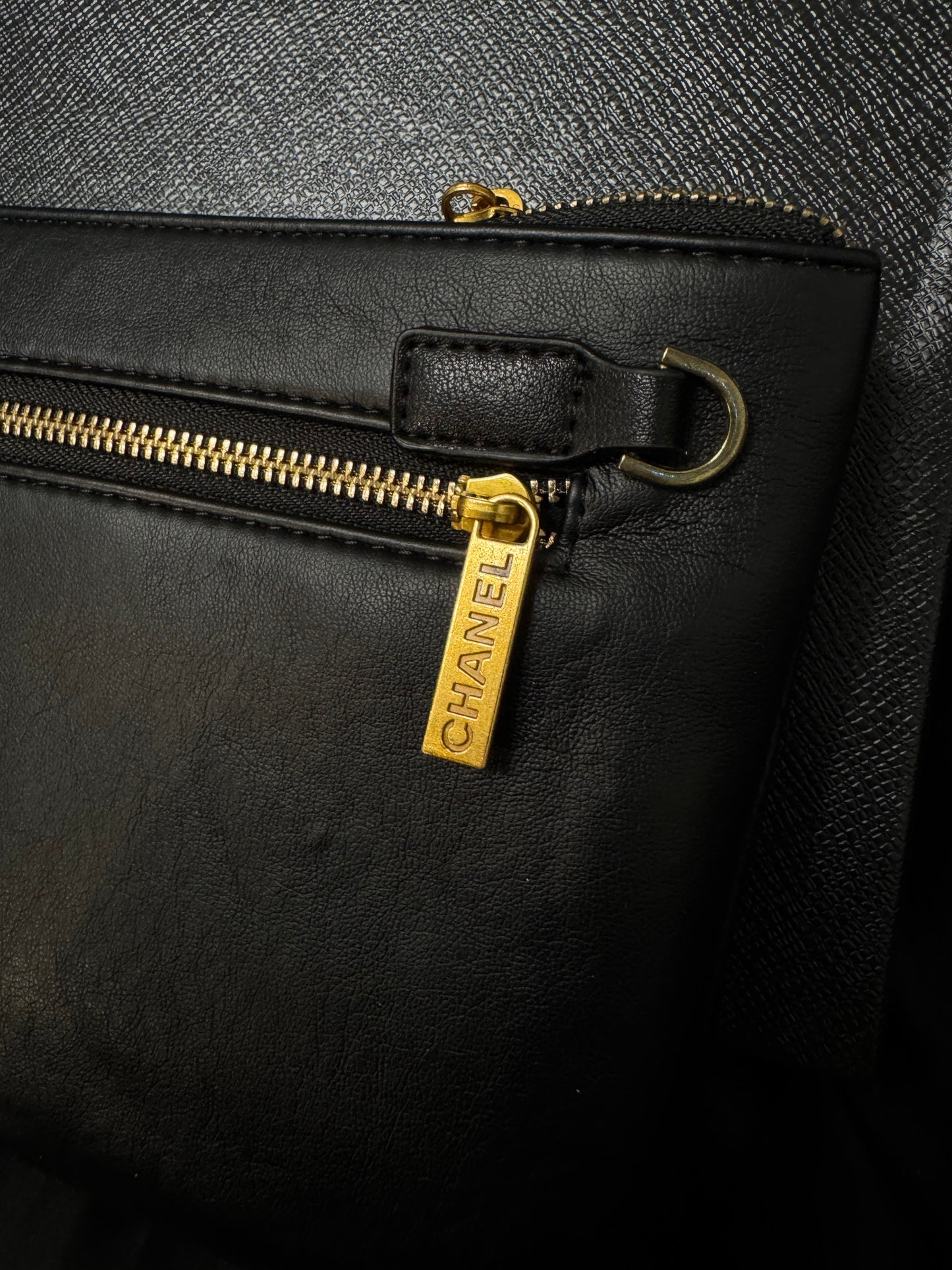 Chanel Estuche Lineal