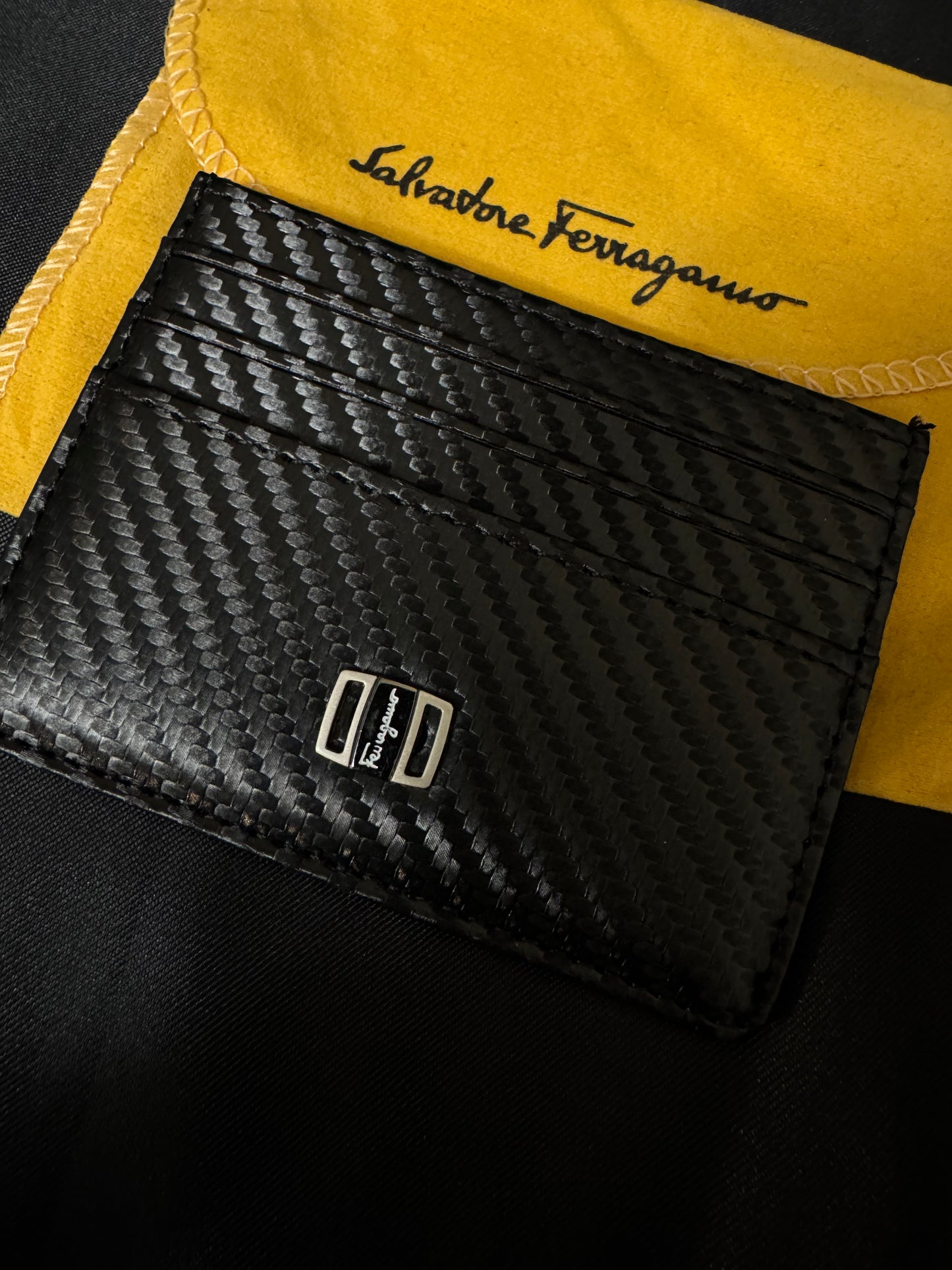Ferragamo Tarjetero Fibra de Carbono