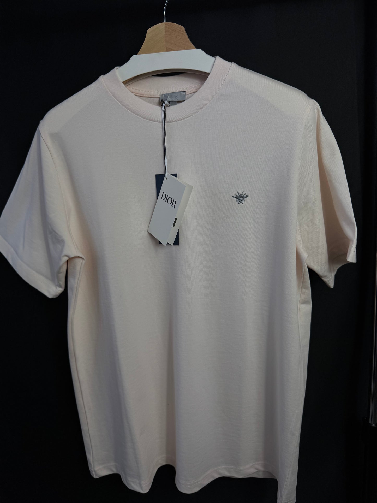 Playera Dior Bordado Abeja Color Salmon UA