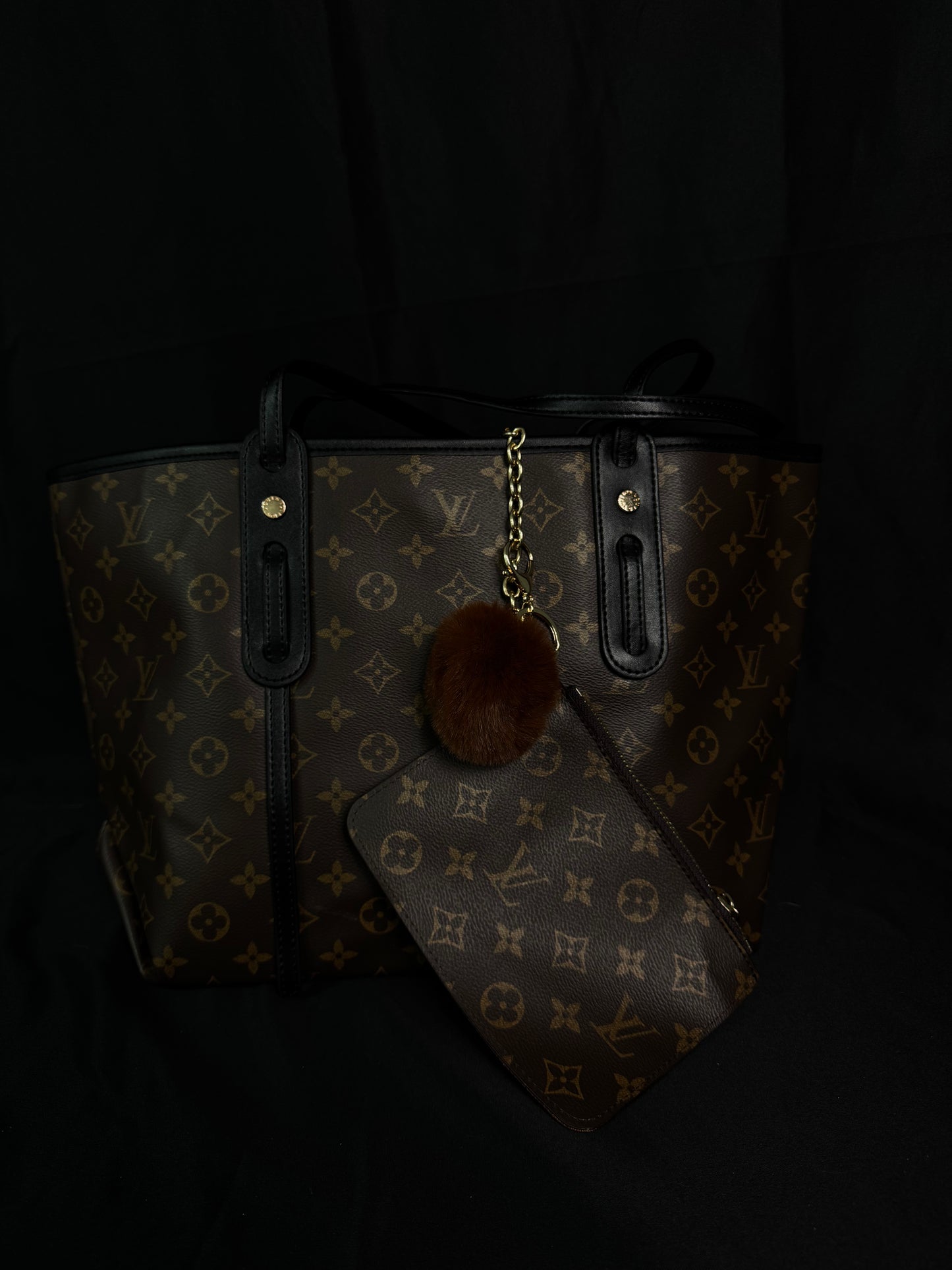 Louis Vuitton Neverfull Medium Monogram w/ Black