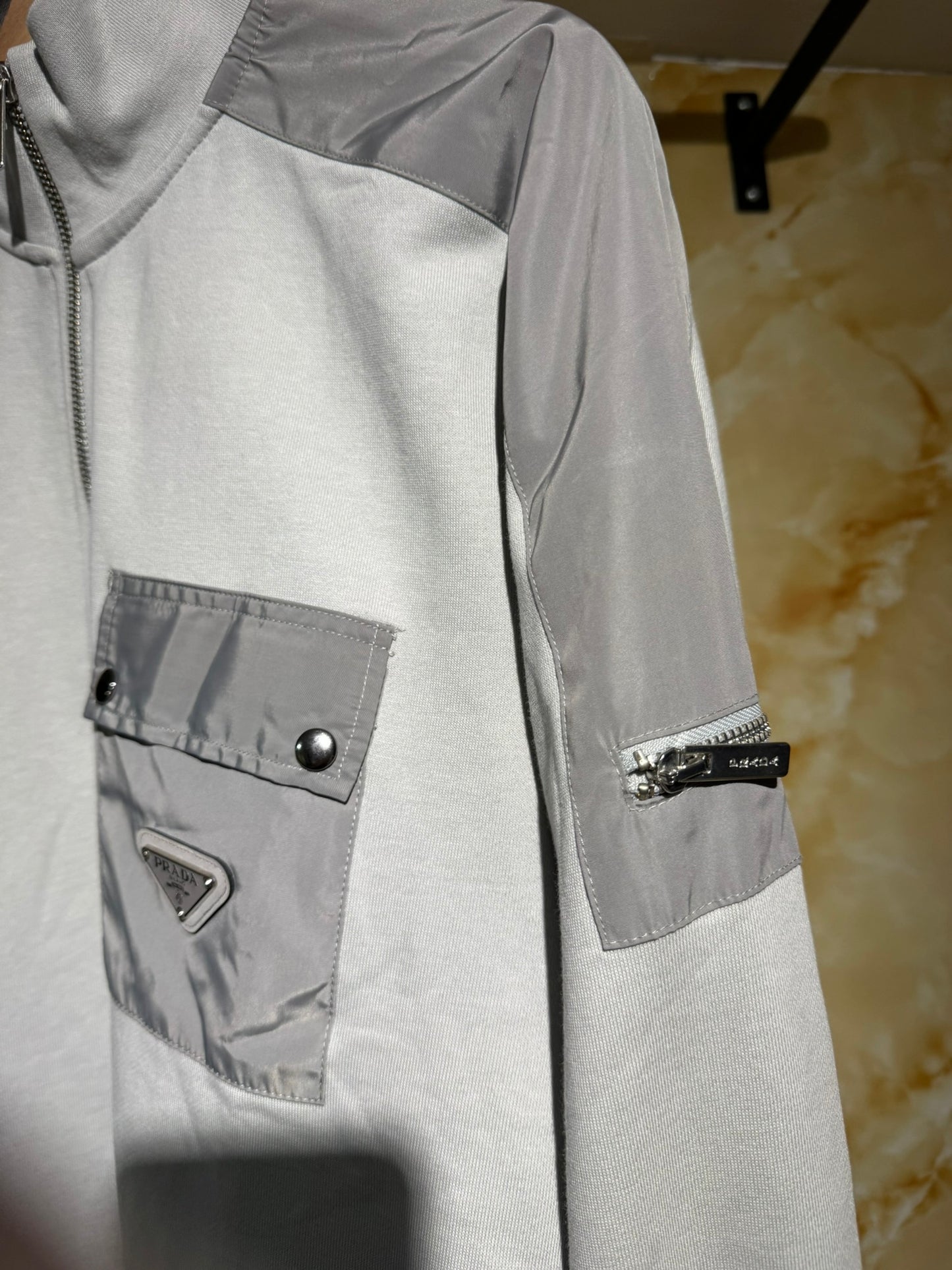Prada Hoodie Gris