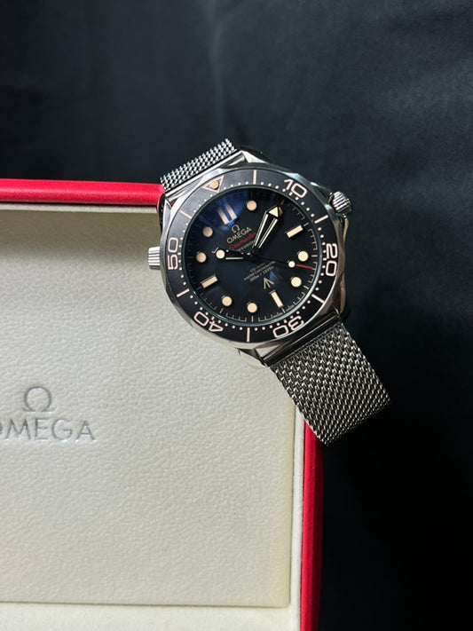 Omega Seamaster Diver 300M “007 Edition”