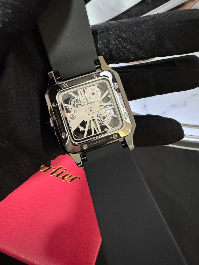 Reloj Cartier Santos Skeleton Caucho con Piedras Carátula Negra