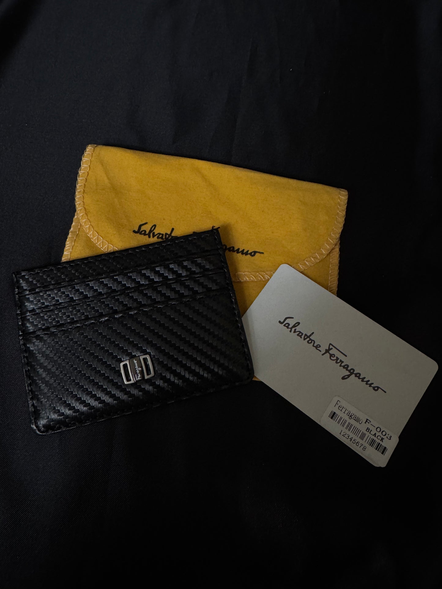 Ferragamo Tarjetero Fibra de Carbono