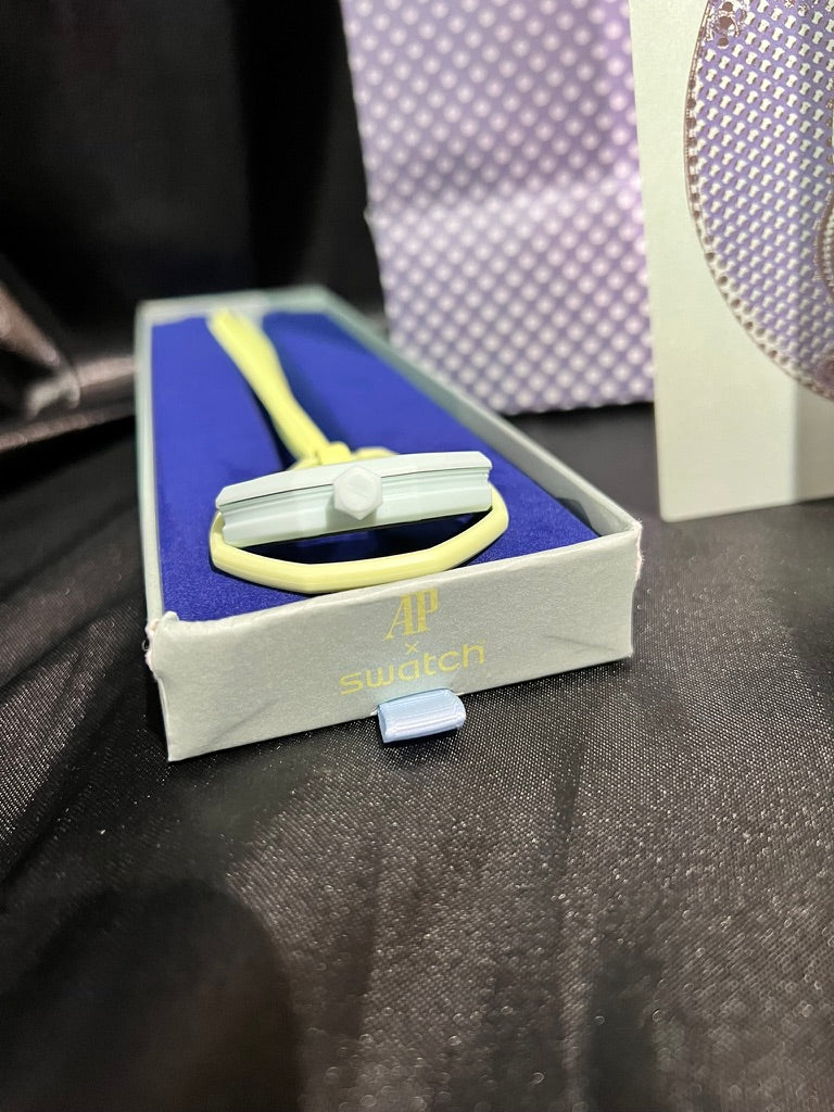 Swatch Royal Pop Blaue Acht