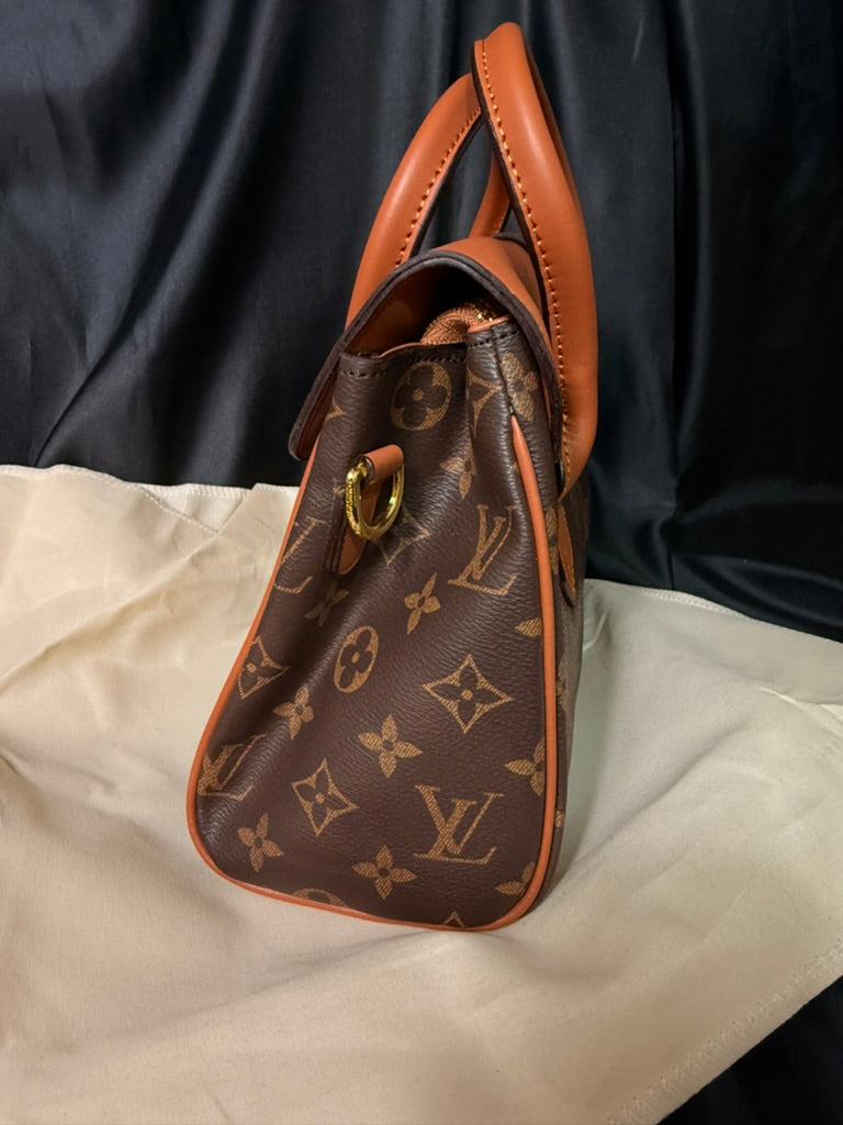 Louis Vuitton Beaumarchais Monograma Cafe