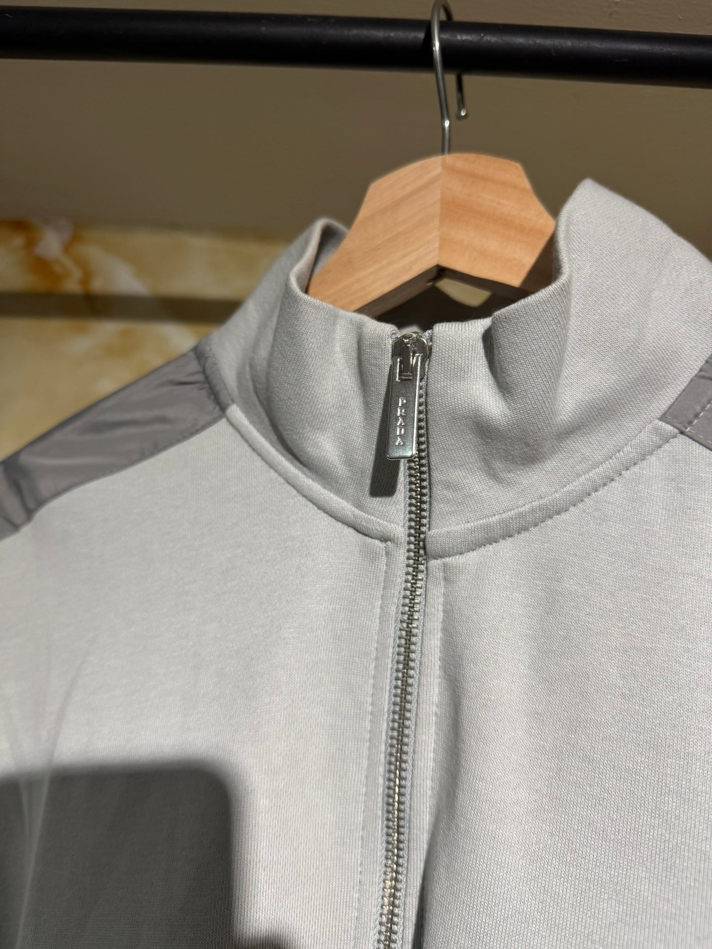 Prada Hoodie Gris