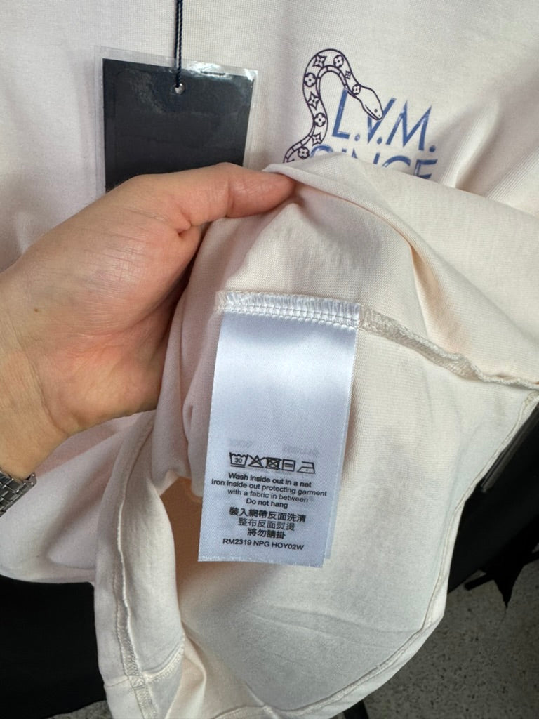 Playera Louis Vuitton Snakes Salmon UA