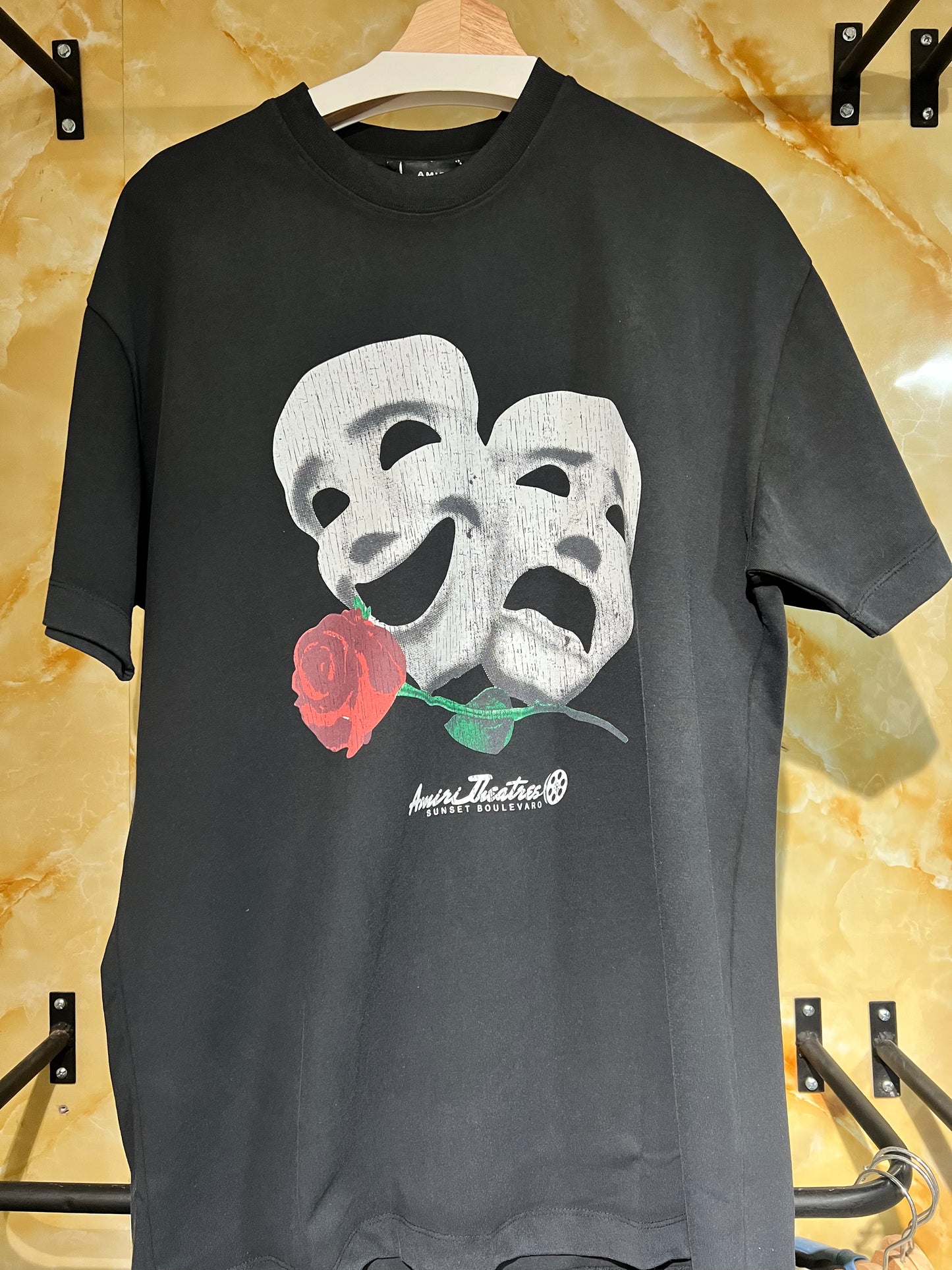 Playera Amiri Negra Diseño Cinematográfi