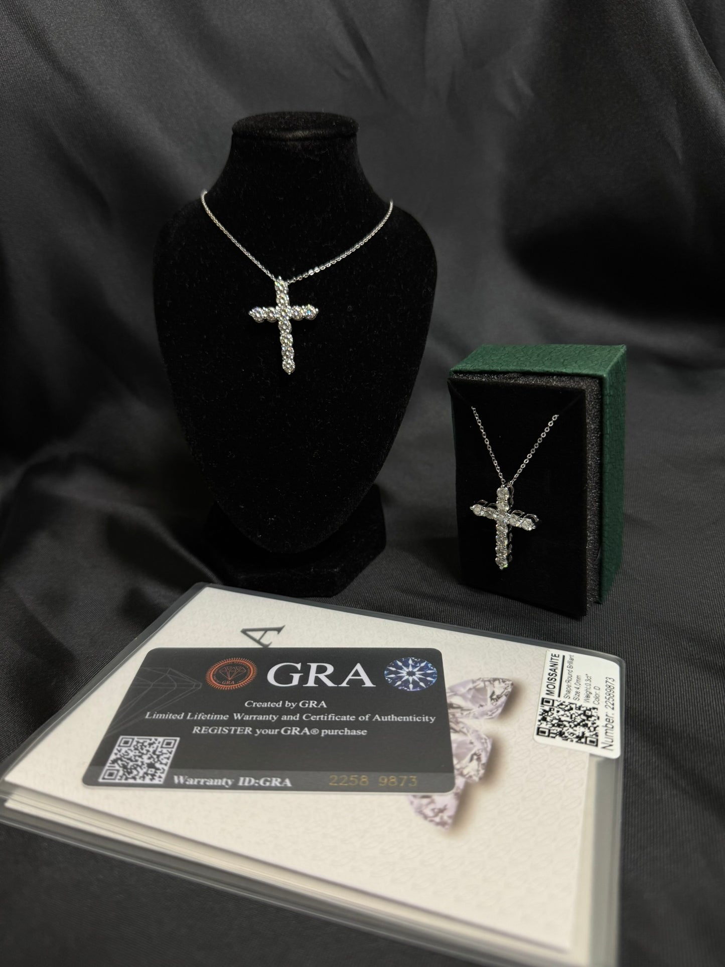 Collar Cruz Moissanita Real