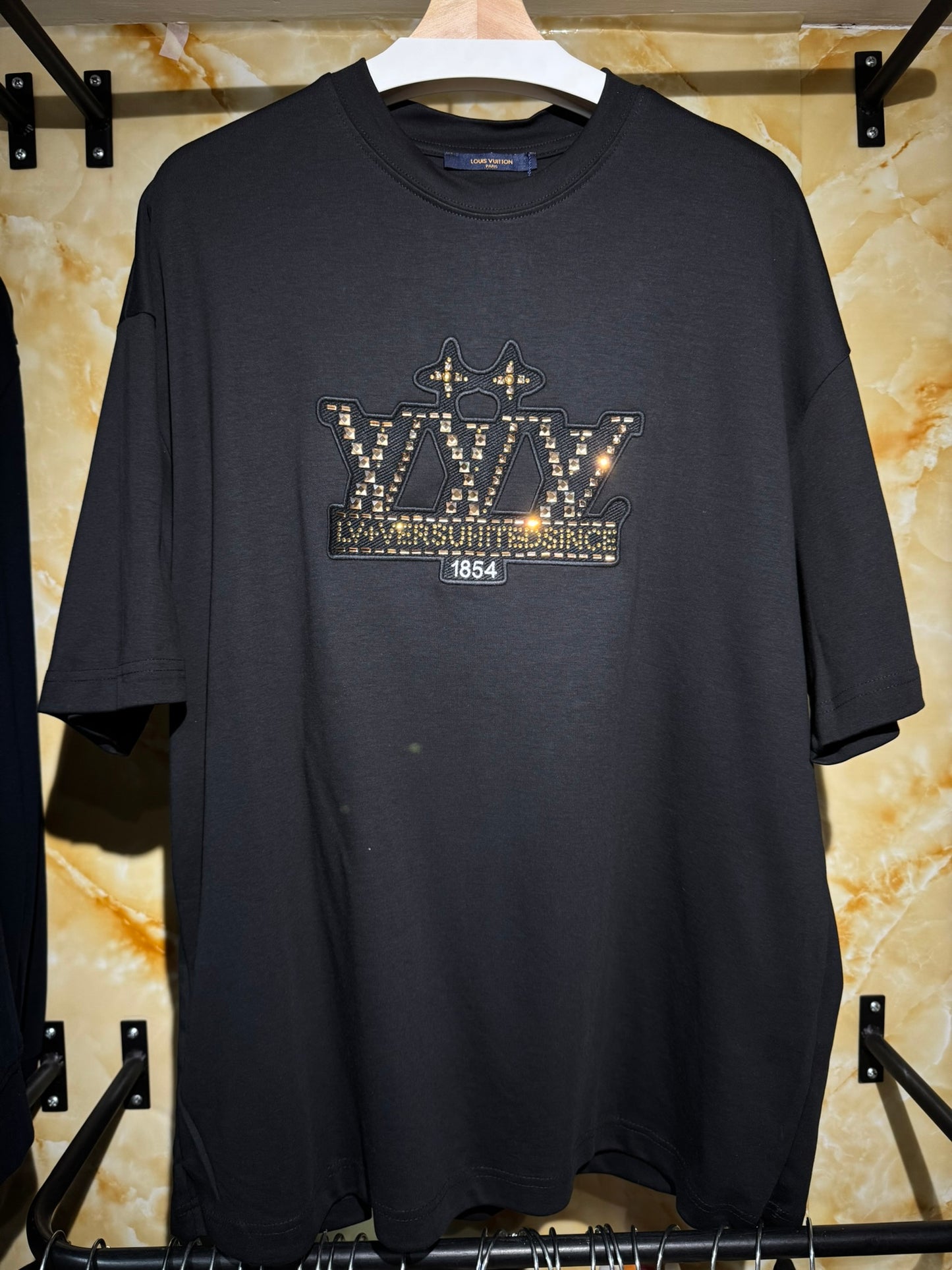 Louis Vuitton – LV Crown Studded T-Shirt (Black).