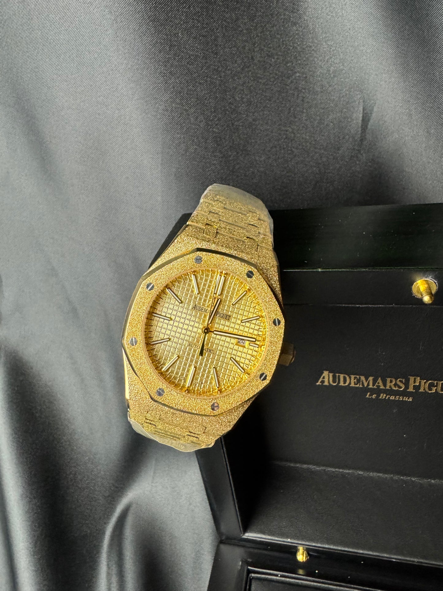 AP Royal Oak Frosted Gold