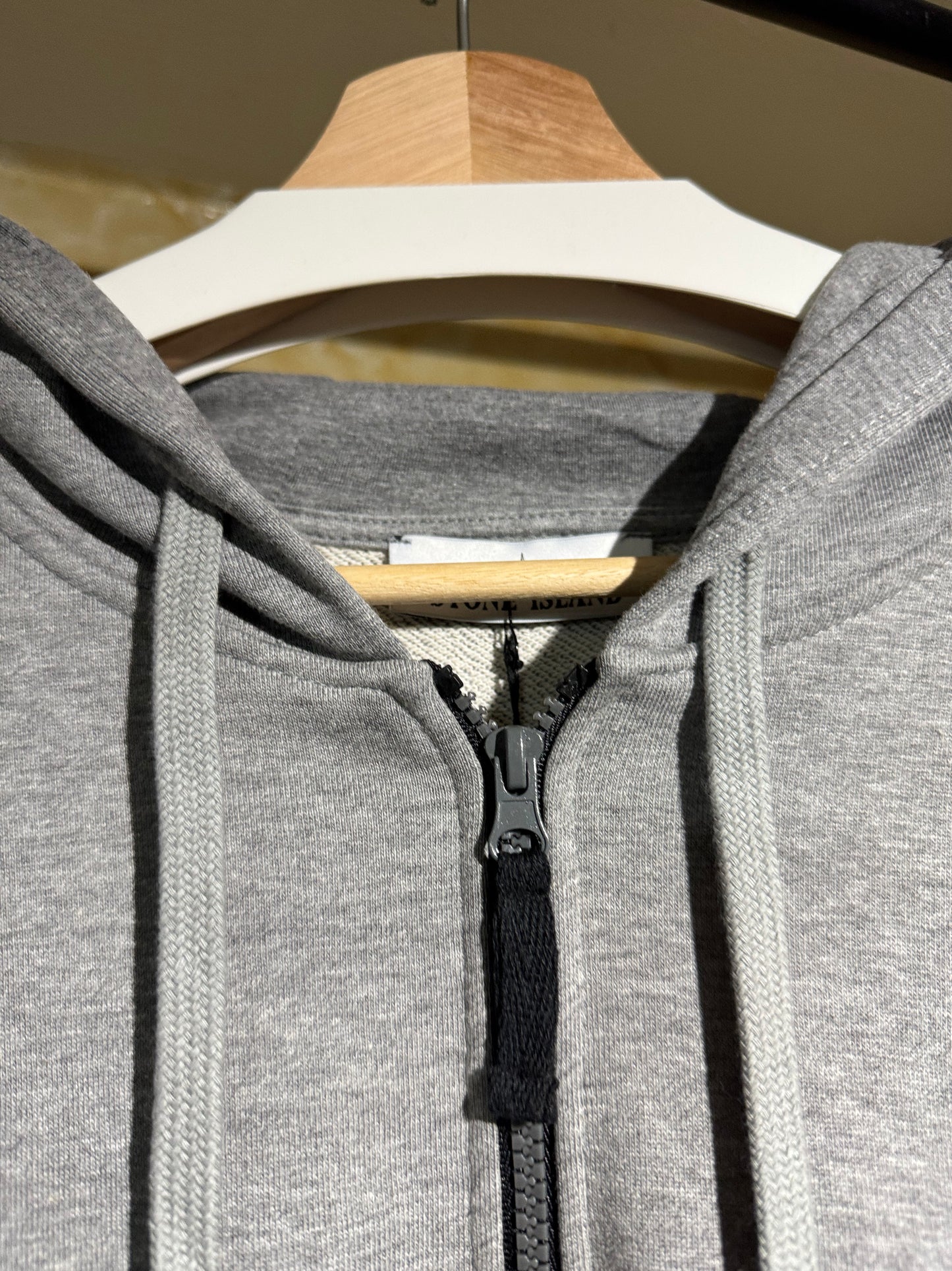 Stone Island Hoodies Gris Cierre