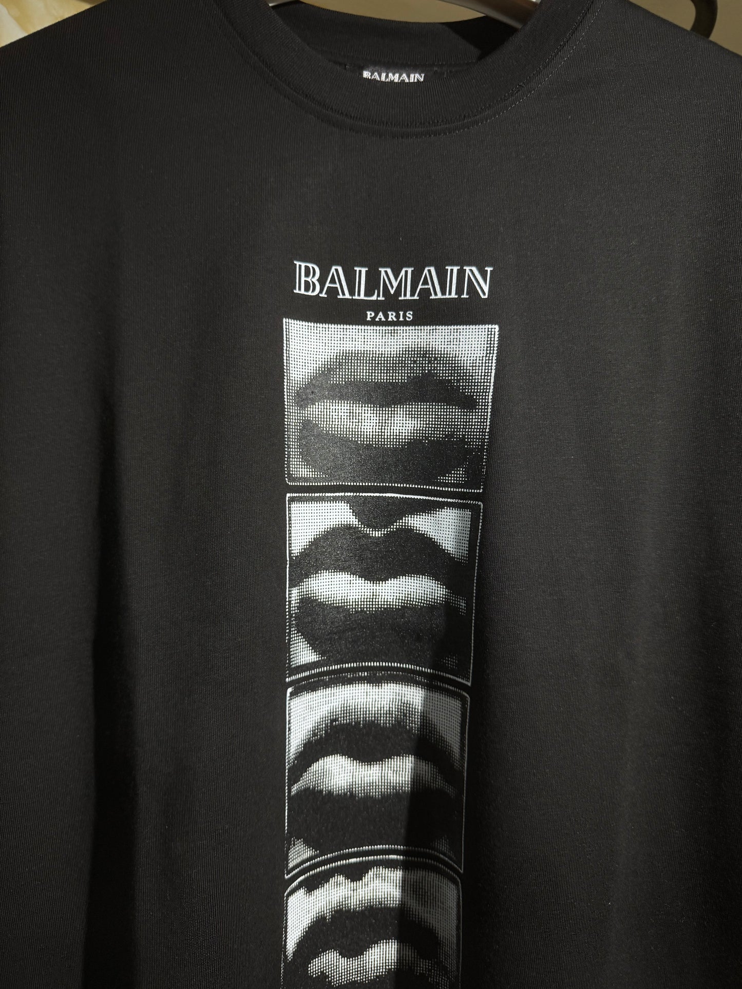 Balmain Paris “Lips Print”