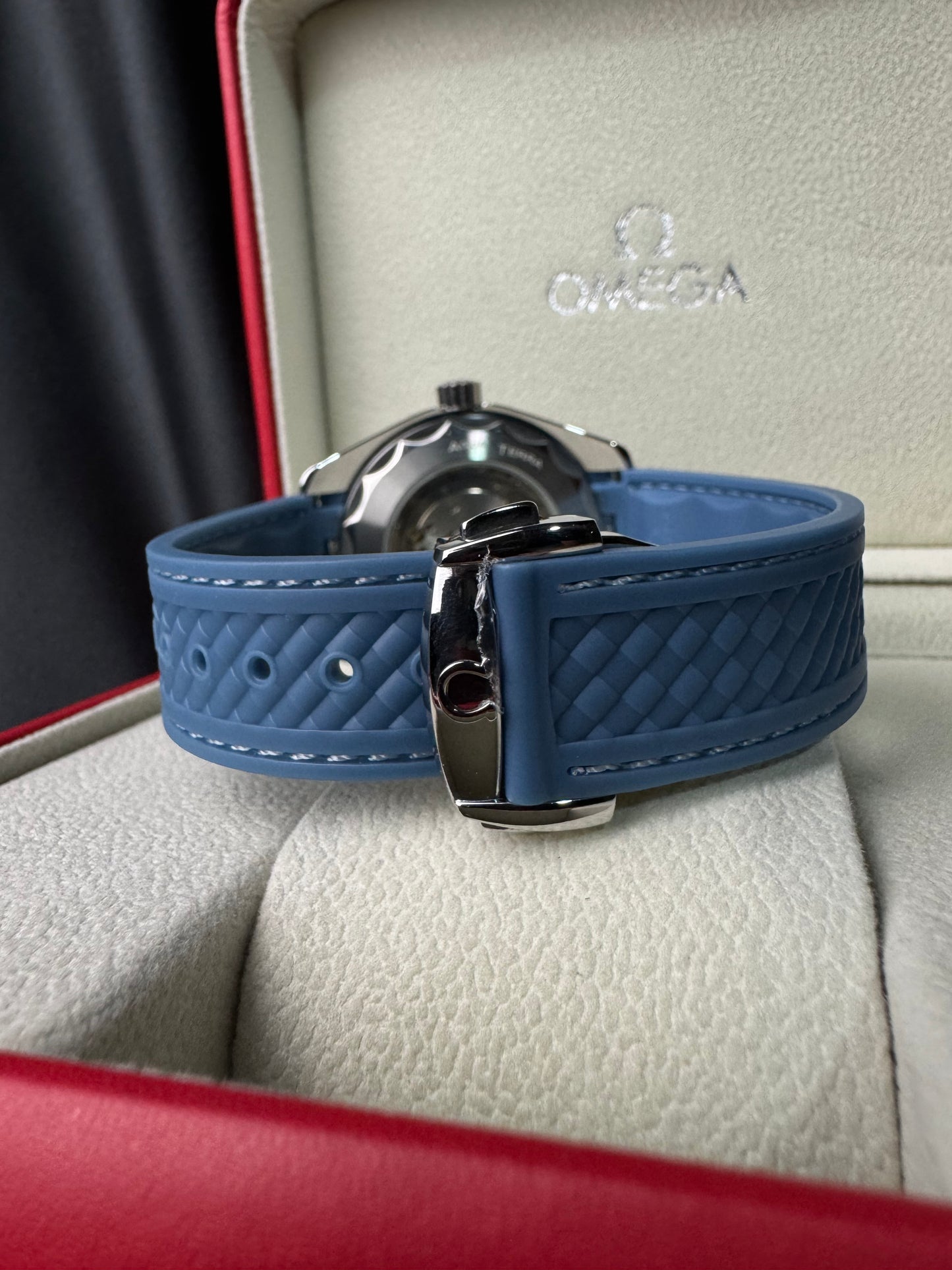 Omega Seamaster Aqua Terra Worldtimer Blue