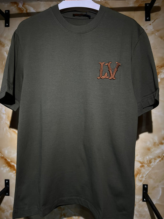 Louis Vuitton LV Gothic Tee Verde Oliva