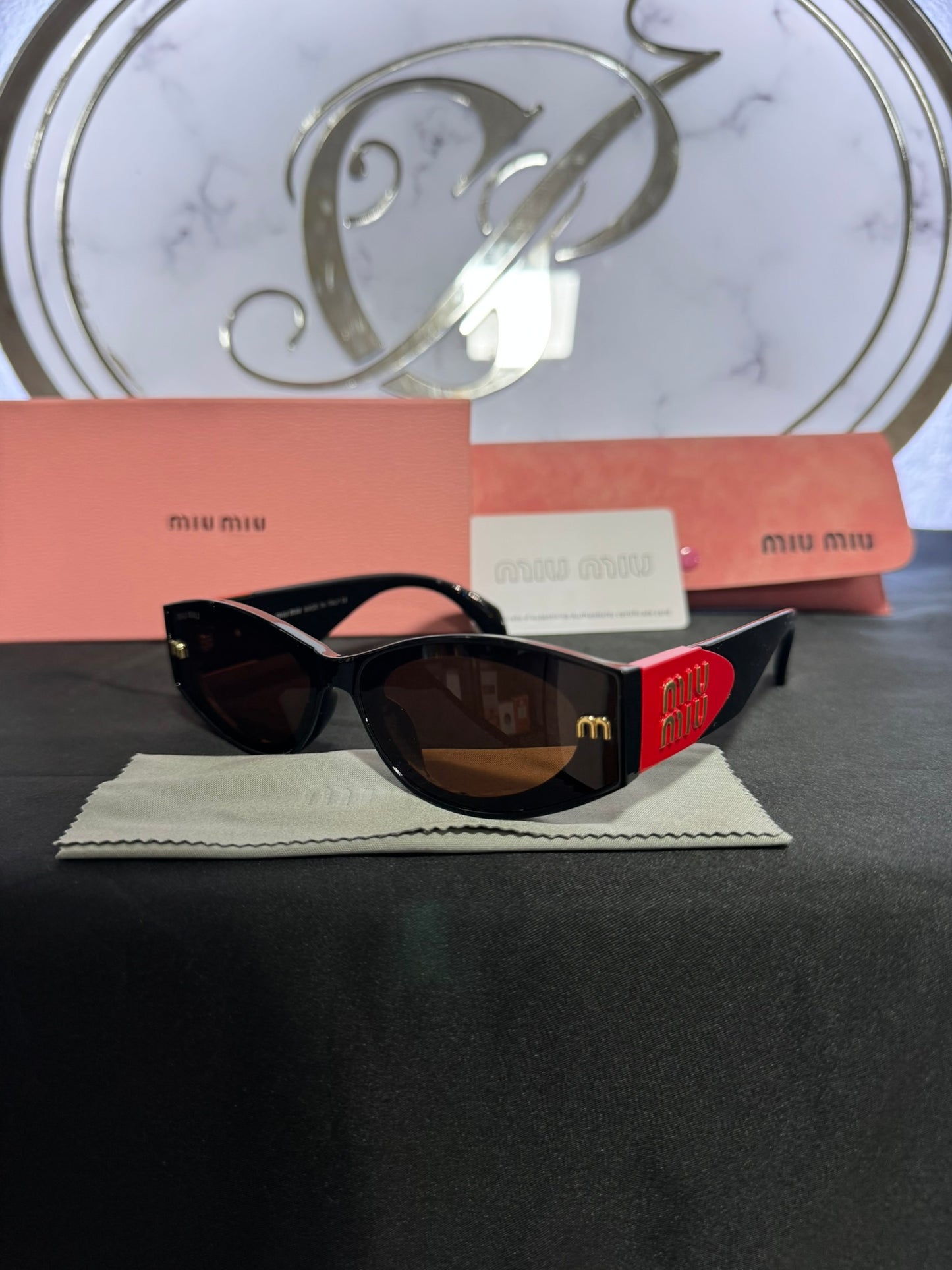 Lentes Miu Miu Negros Con Rojo