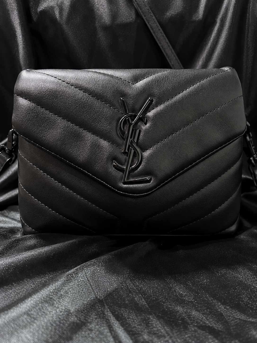 YSL Loulou Puffer Negra